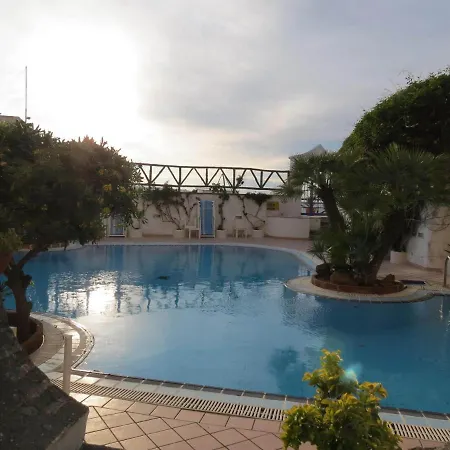 Santa Maria Hotel 3*
