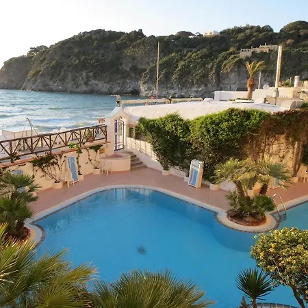Santa Maria 3*